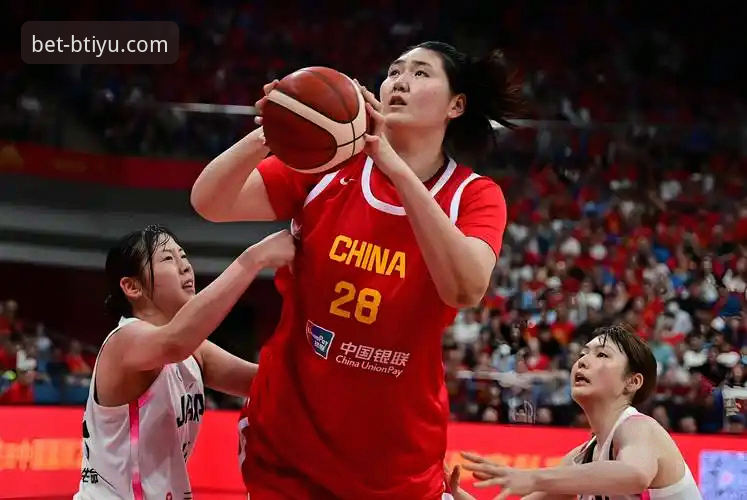 如何通过一场关键胜利，看懂中国女篮的战术调整与未来？